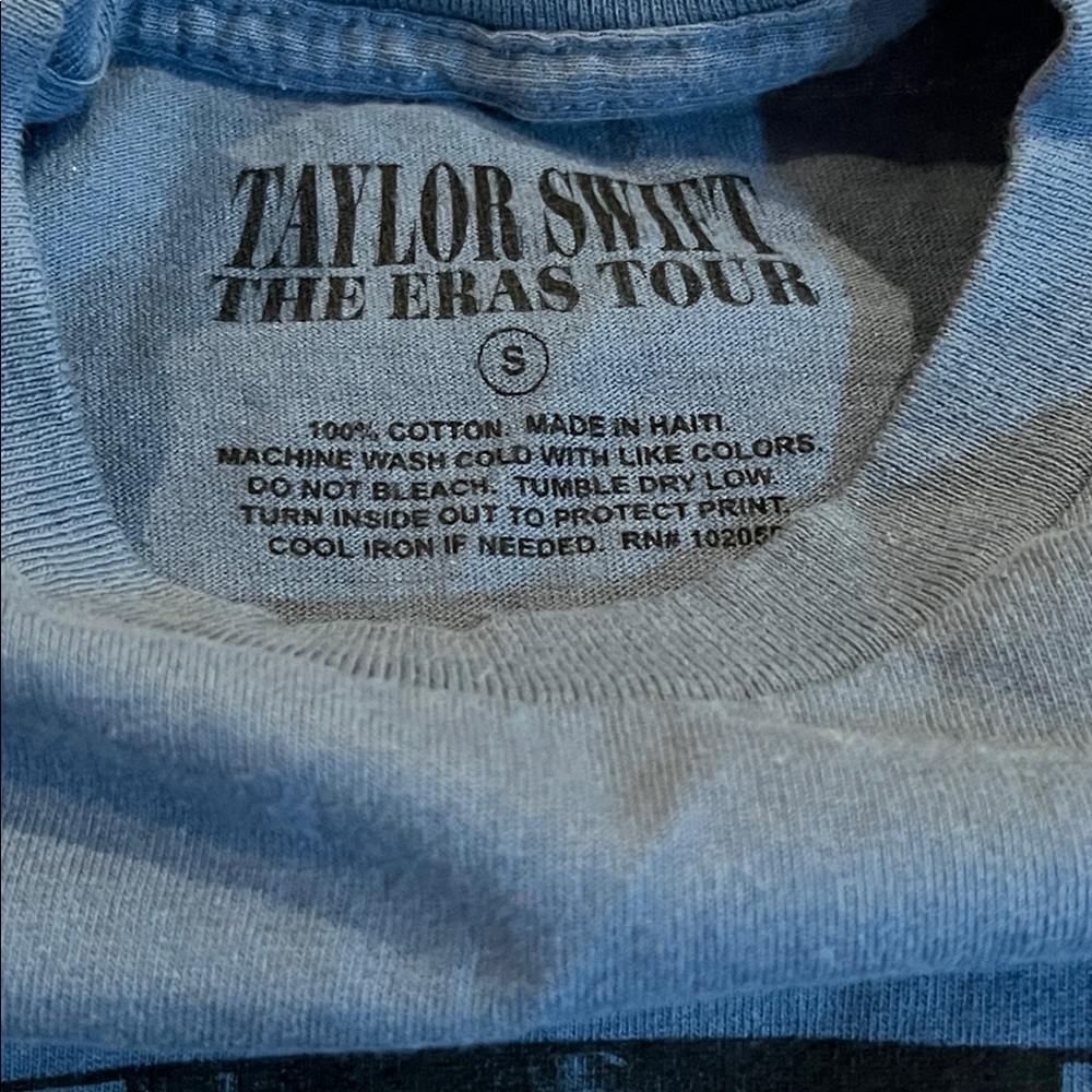 Taylor Swift Blue Eras Tour T-shirt size small - Picture 3 of 5